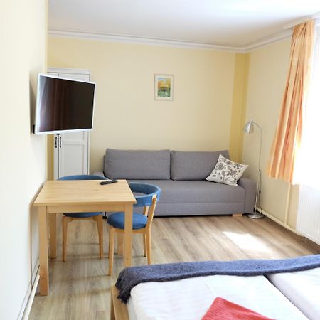 Petoefi Vendeghaz Hotel Eger Bagian luar foto